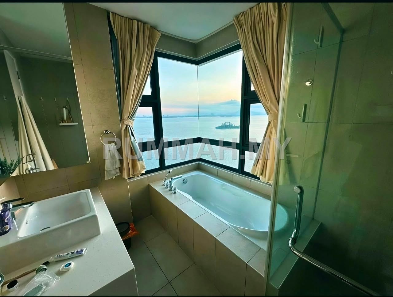 condo in Gelugor, Penang — photo 5