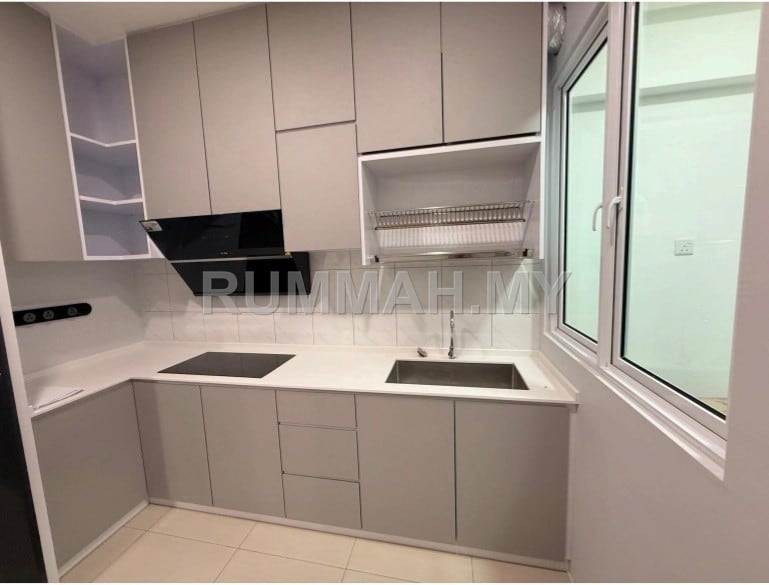 condo in Gelugor, Penang — photo 4