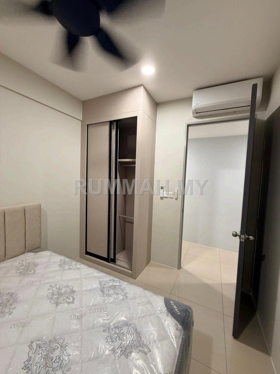 condo in Gelugor, Penang — photo 6