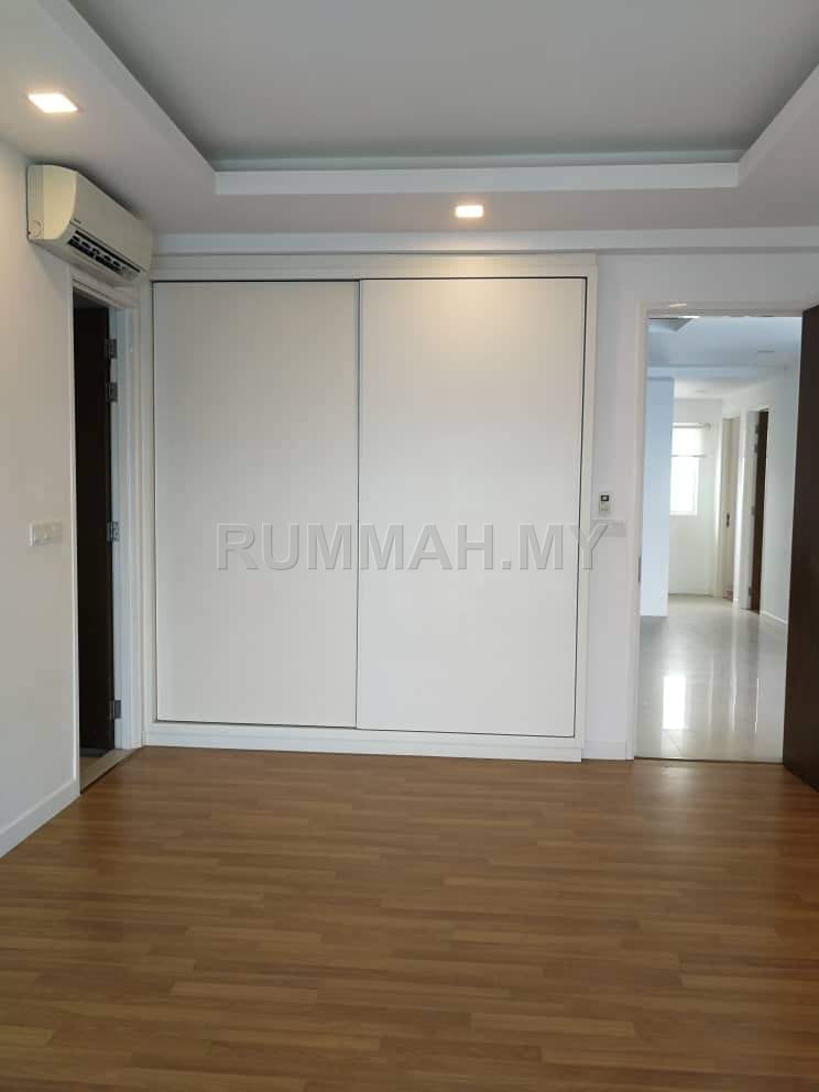 condo in Batu Ferringhi, Penang — photo 5