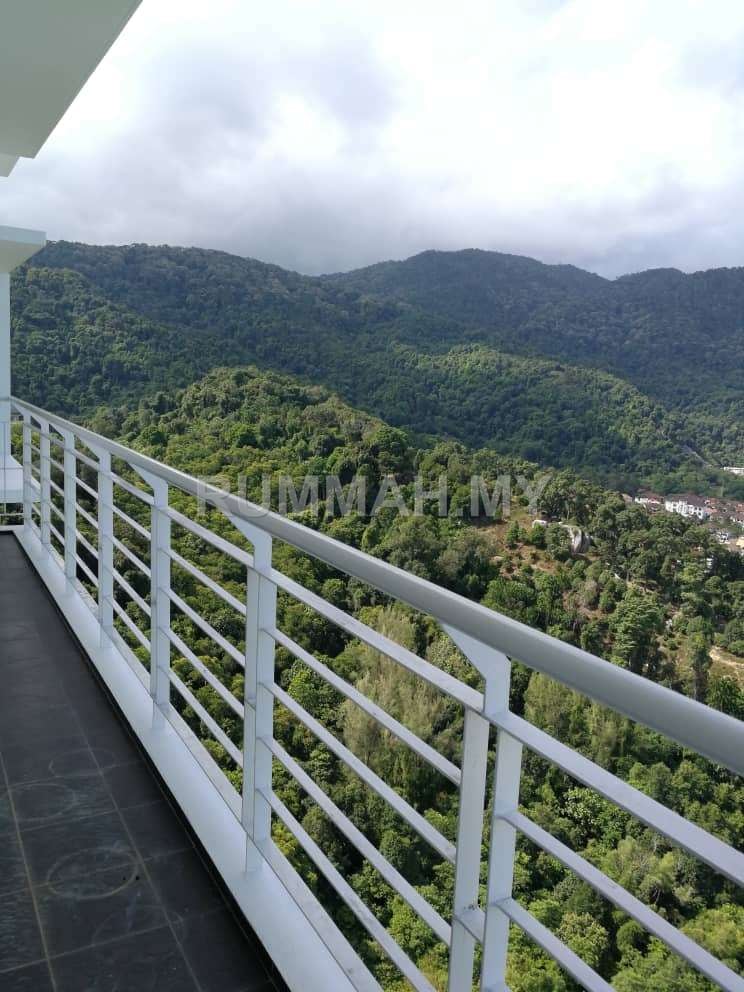 condo in Batu Ferringhi, Penang — photo 6