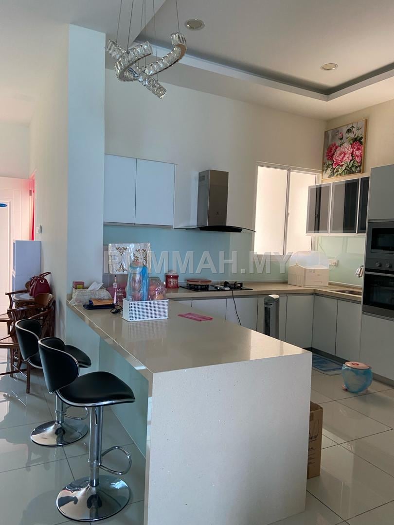 condo in Batu Ferringhi, Penang — photo 4