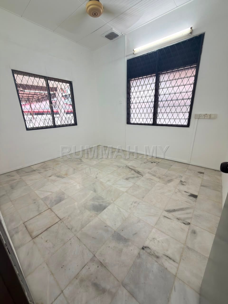 house in Farlim, Penang — photo 4