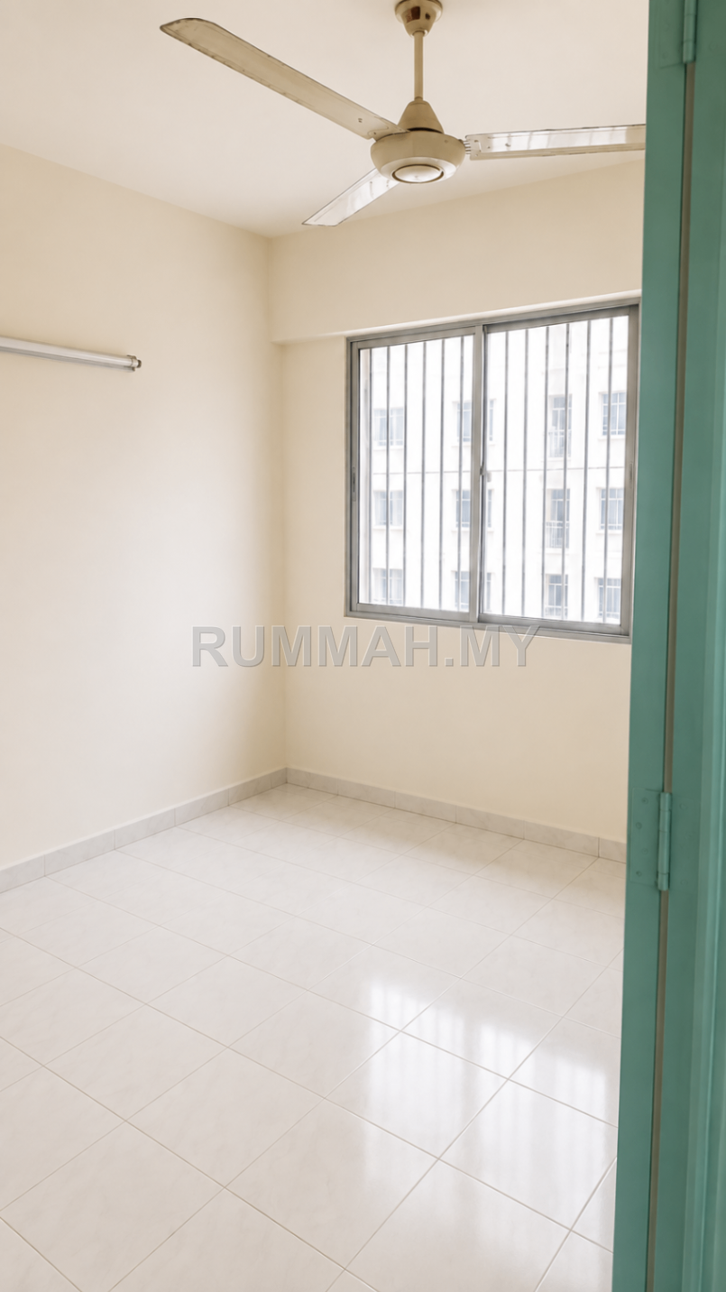 condo in Gelugor, Penang — photo 7