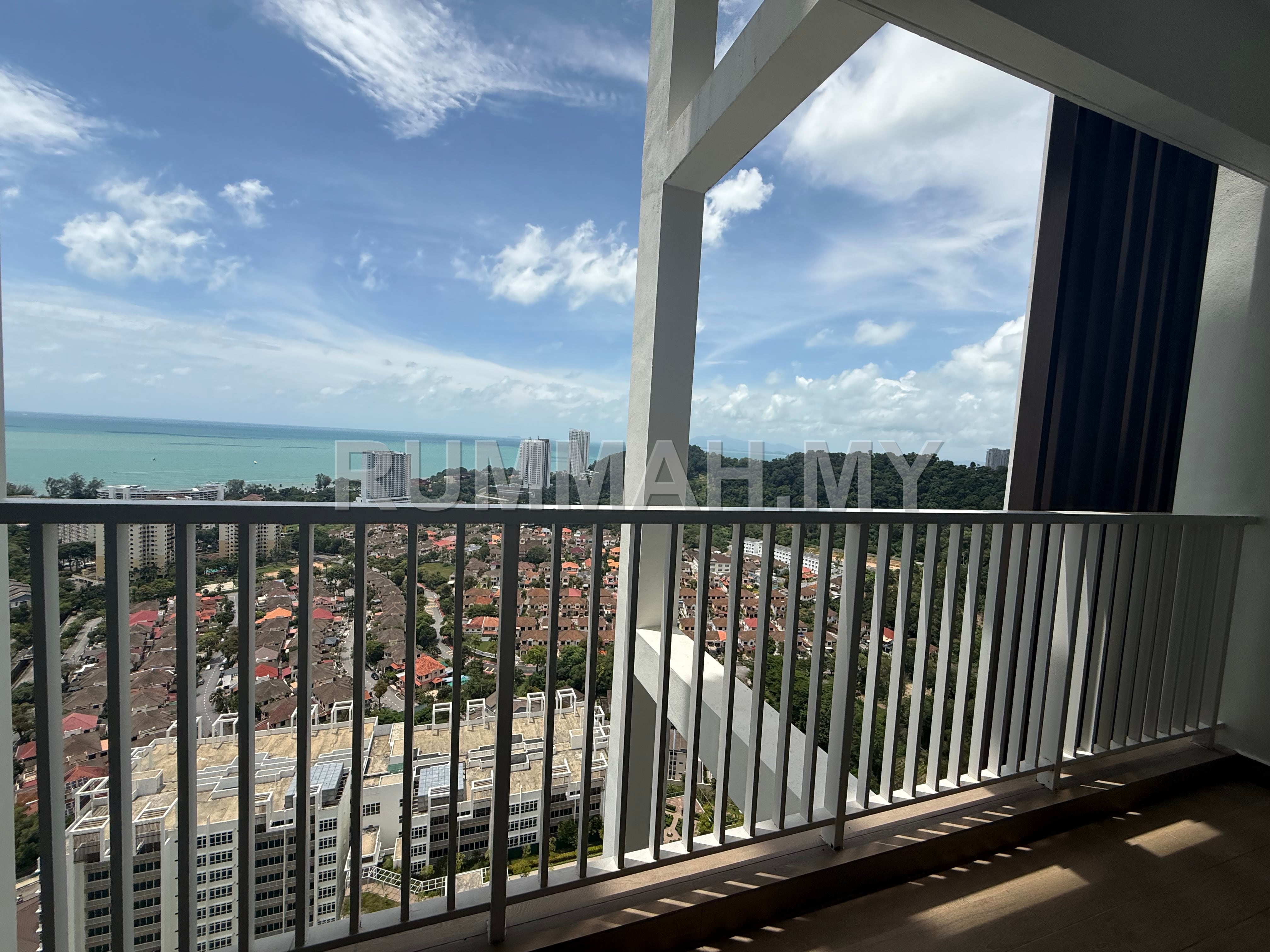 Ferringhi Residence 2 Seaview Corner 1565sf 2CP Batu Ferringhi