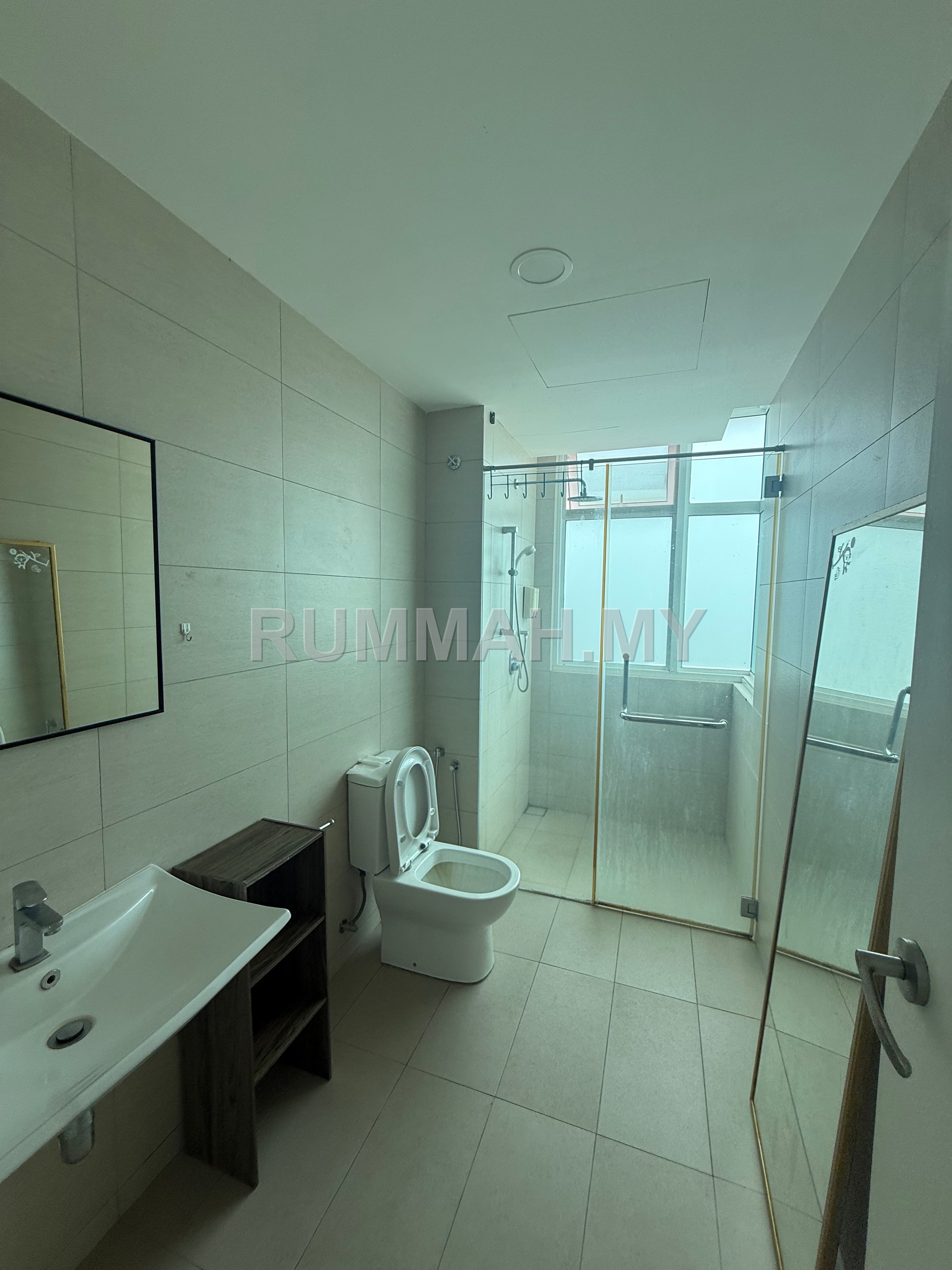 condo in Batu Ferringhi, Penang — photo 4