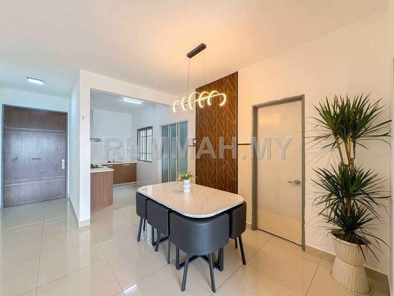 Koi Prima Serviced Apartment, Puchong