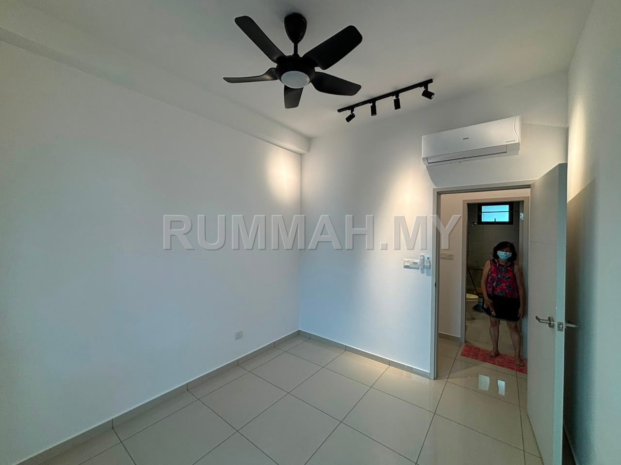 condo in Gelugor, Penang — photo 5