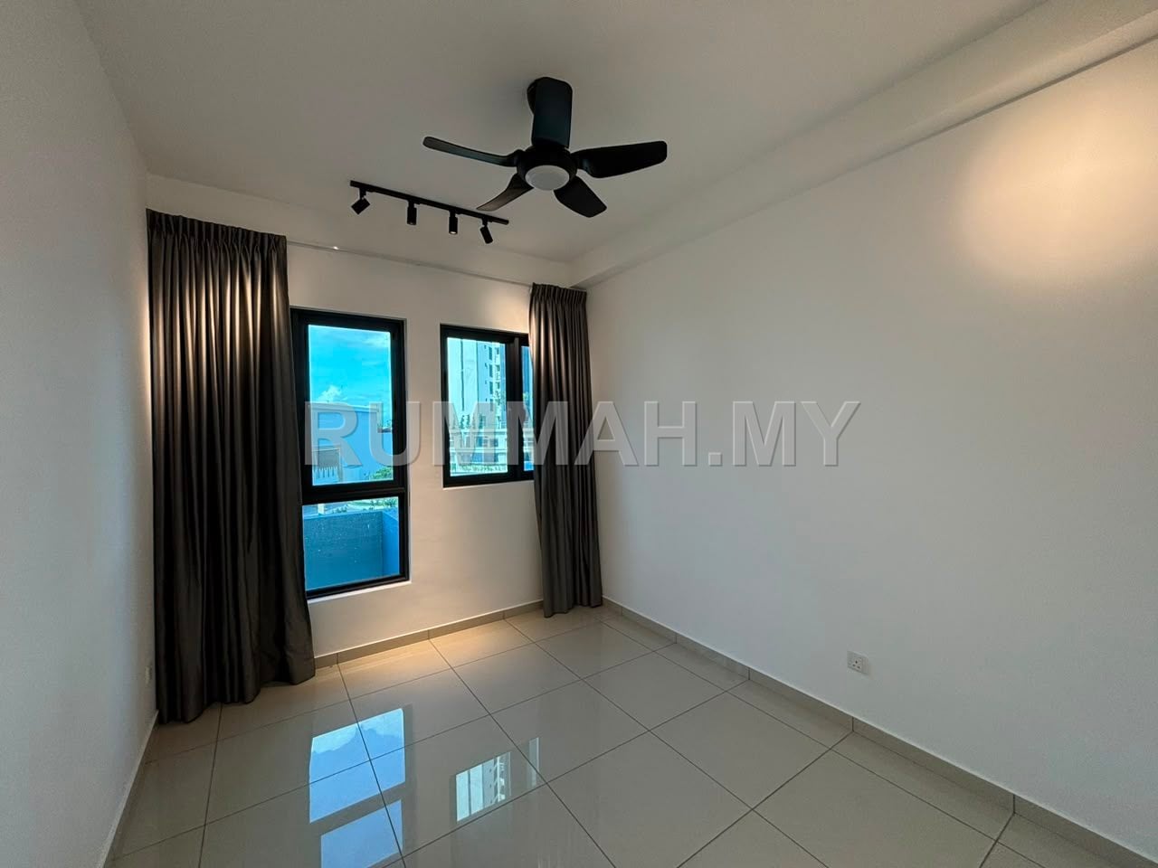 condo in Gelugor, Penang — photo 6