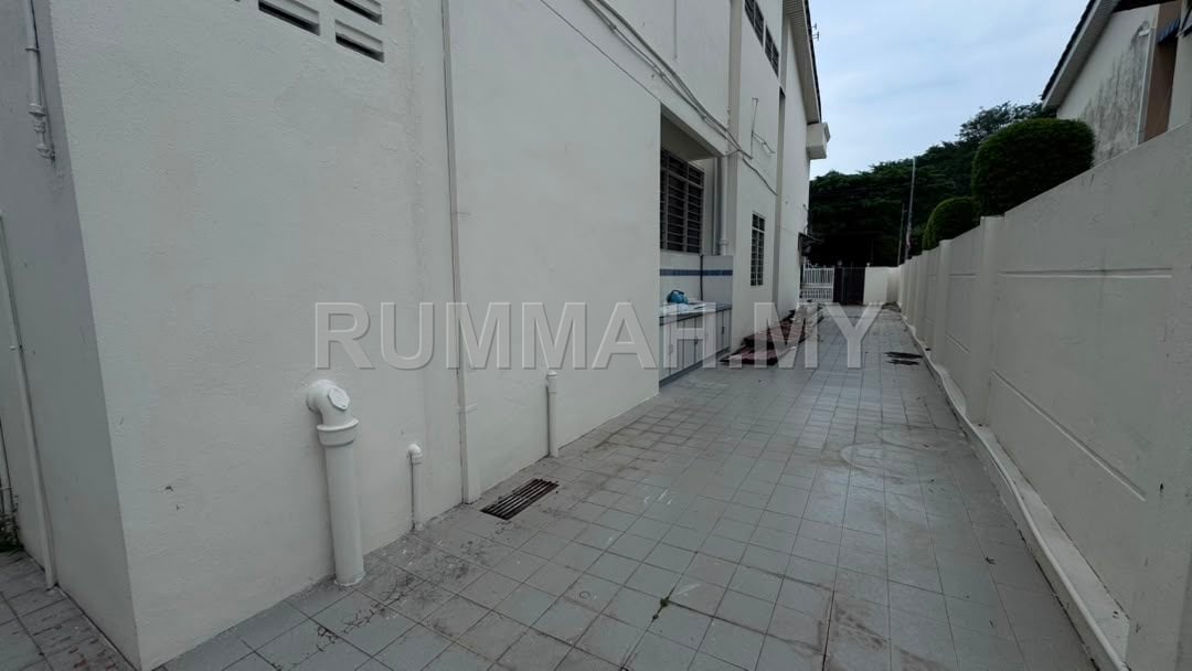 house in George Town, Penang — photo 2