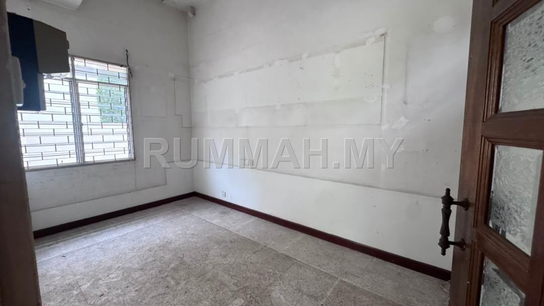 house in George Town, Penang — photo 4