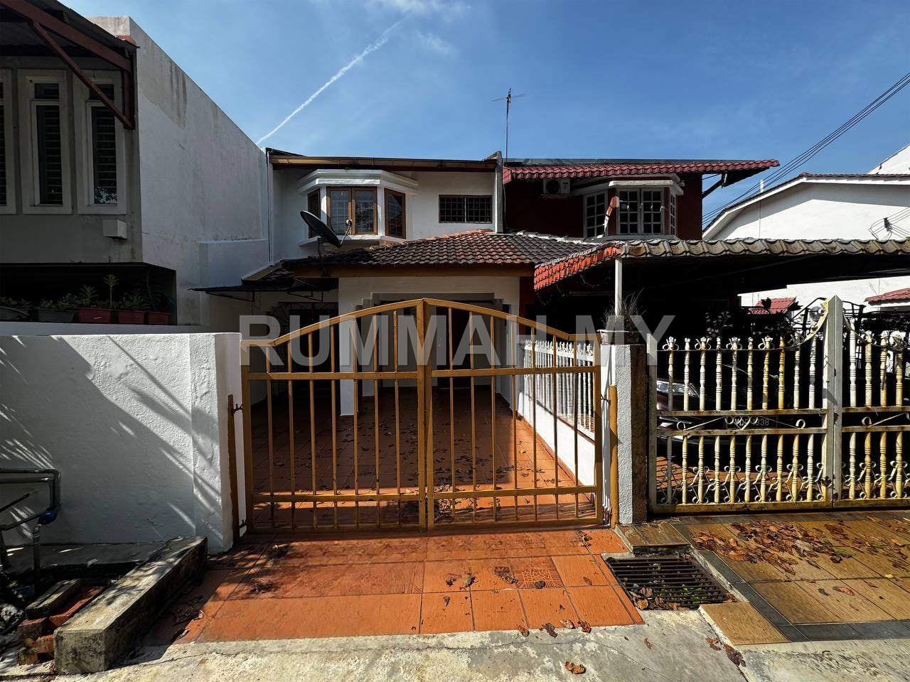 4-bedroom house in ampang, Selangor for sale - DOUBLE STOREY TERRACE PANDAN PERDANA , AMPANG