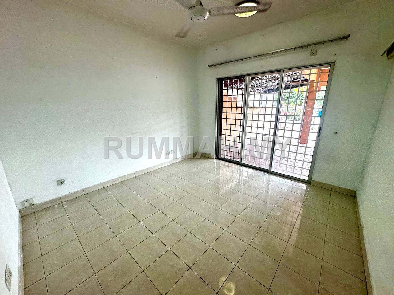 house in shah alam, Selangor — photo 2