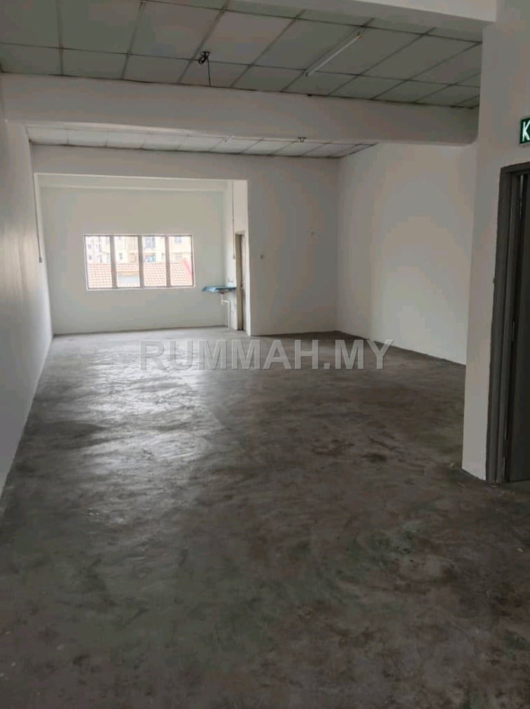 1-bedroom commercial in Klang, Selangor for rent - Near commercial area well maintained unit 