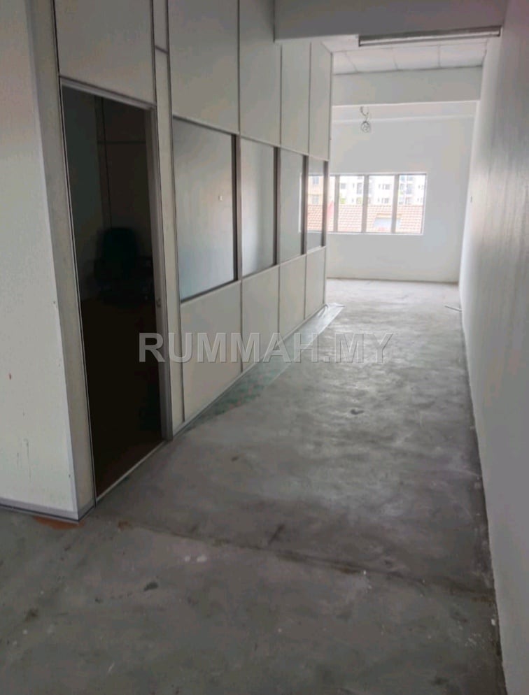 commercial in Klang, Selangor — photo 5