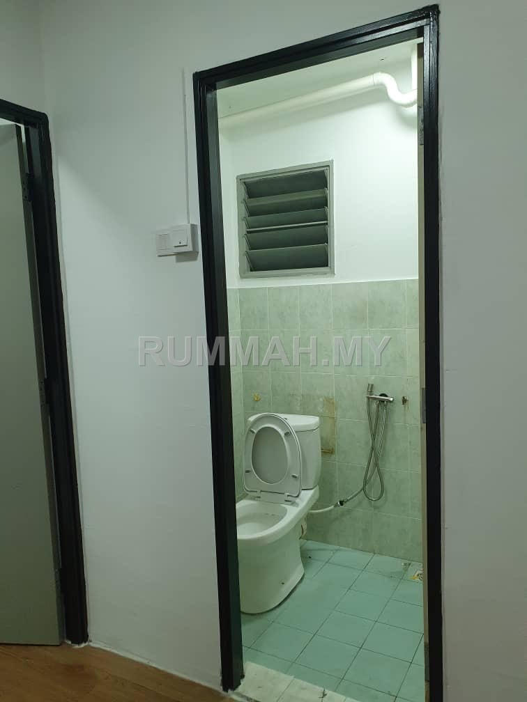 condo in Jelutong, Penang — photo 6