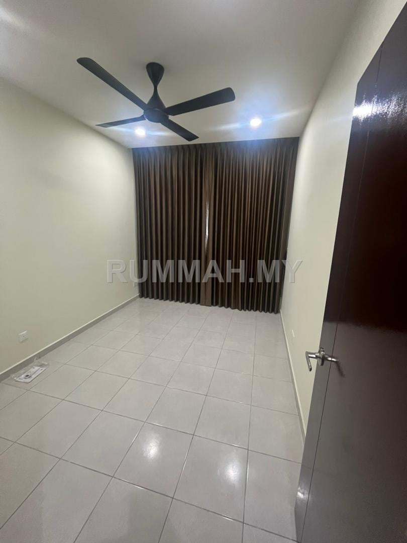 condo in Gelugor, Penang — photo 4