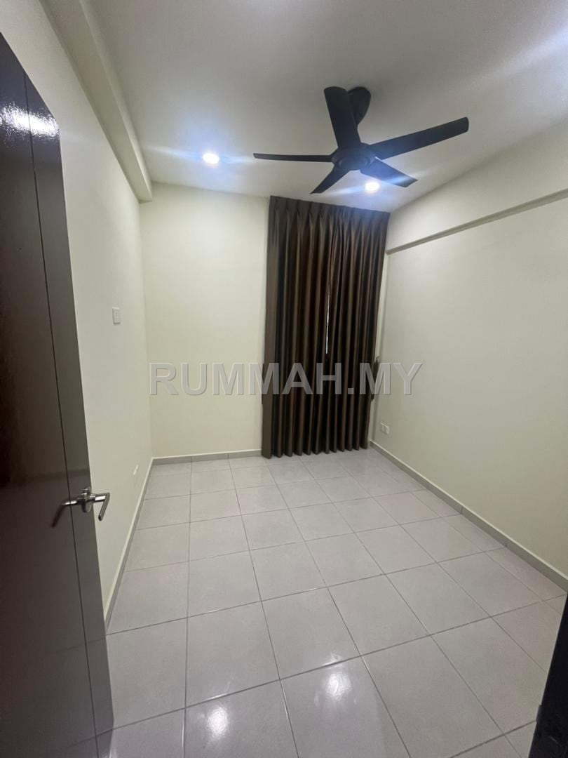 condo in Gelugor, Penang — photo 5