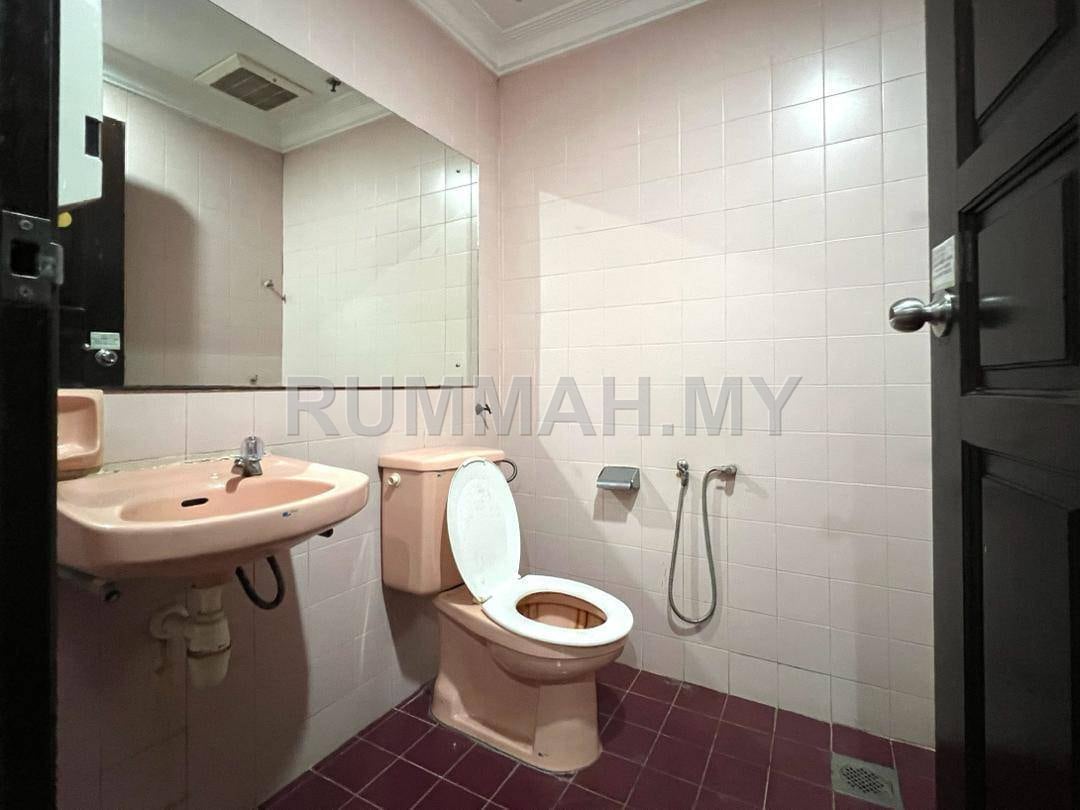 commercial in Kuala Lumpur, Kuala Lumpur — photo 5