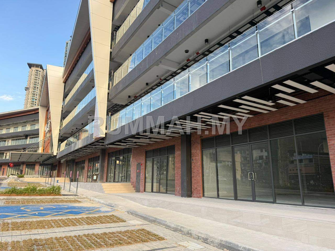 commercial in Puchong, Selangor — photo 3