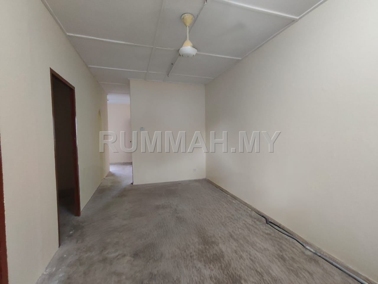 condo in Bukit Beruntung, Selangor — photo 3