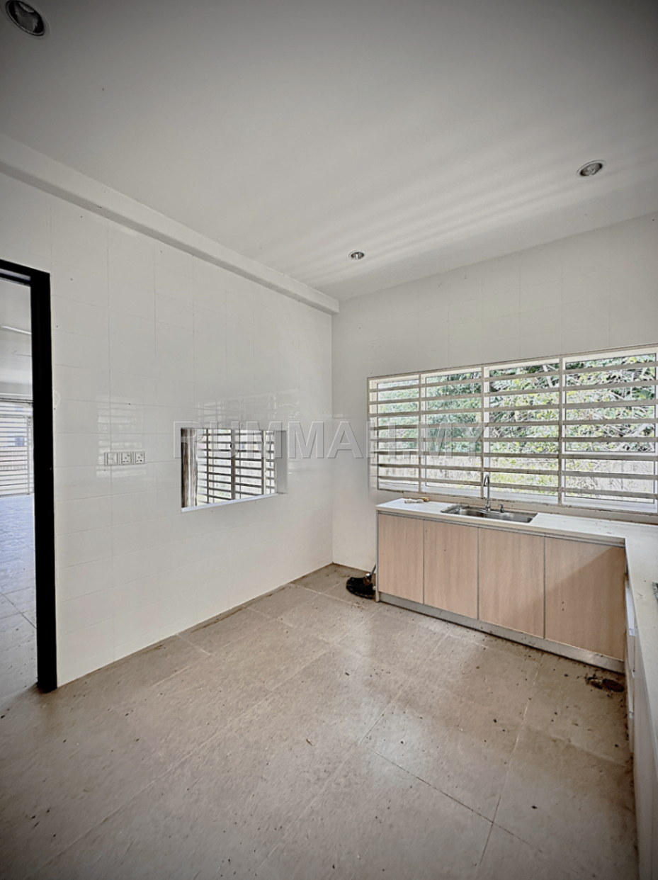 house in Tanjung Bungah, Penang — photo 2