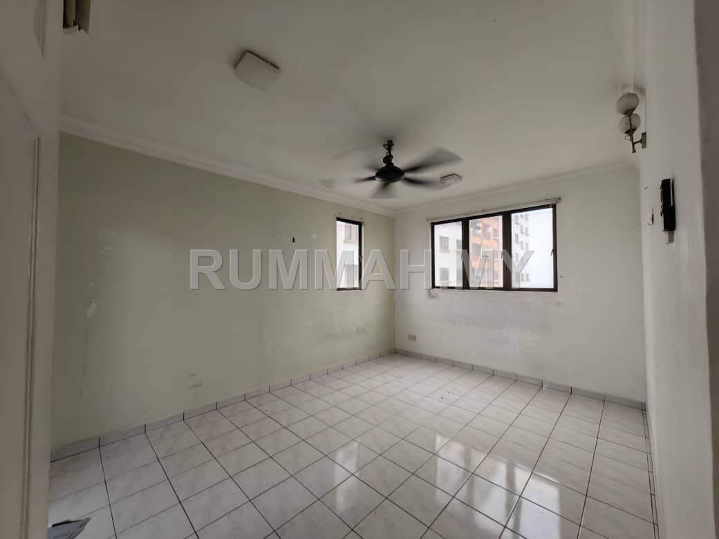 condo in Sungai Ara, Penang — photo 2