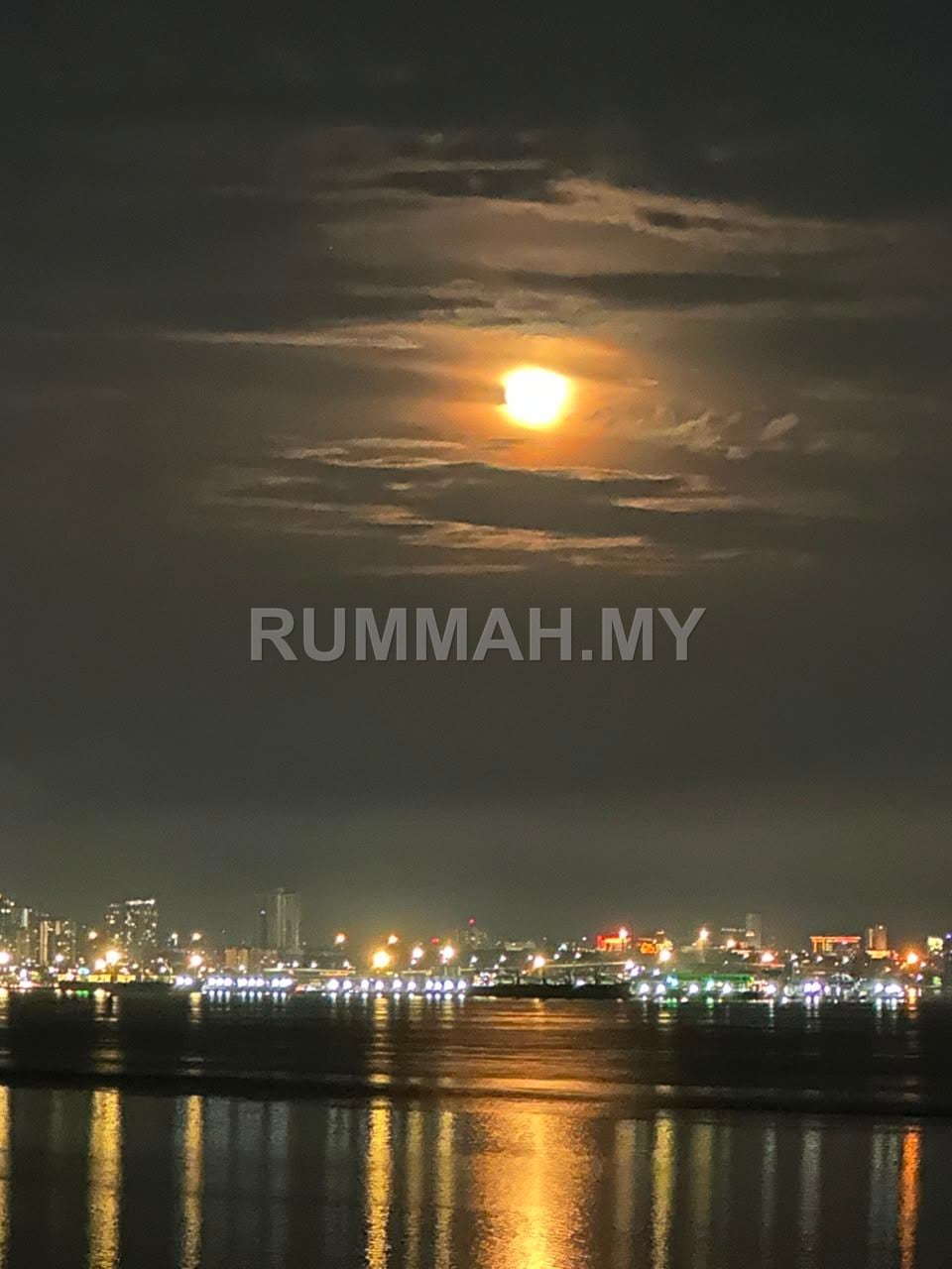 condo in Gelugor, Penang — photo 7