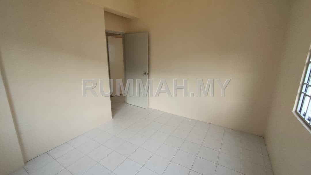 condo in Gelugor, Penang — photo 5