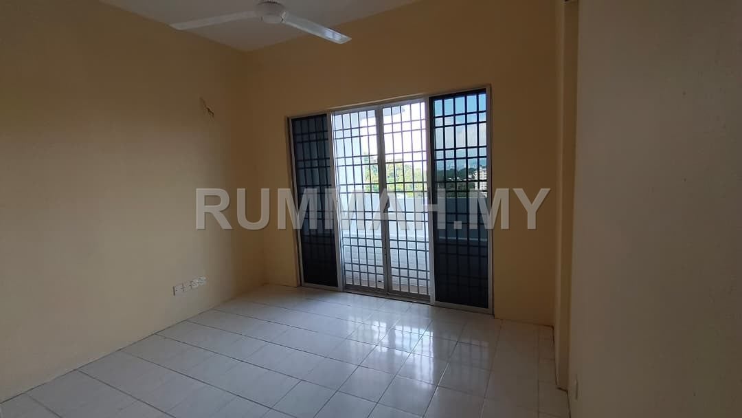 condo in Gelugor, Penang — photo 6