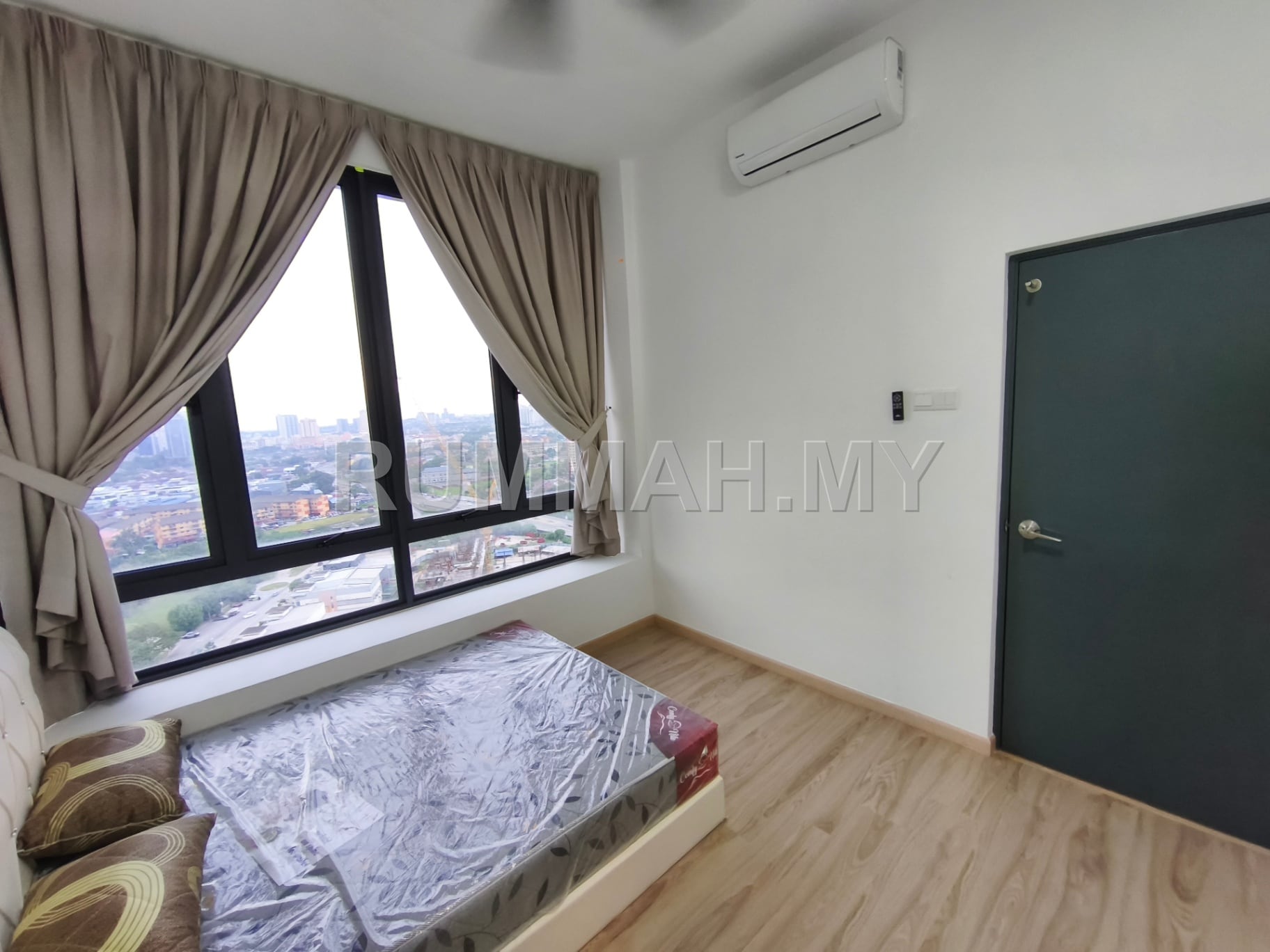 condo in Petaling Jaya, Selangor — photo 4
