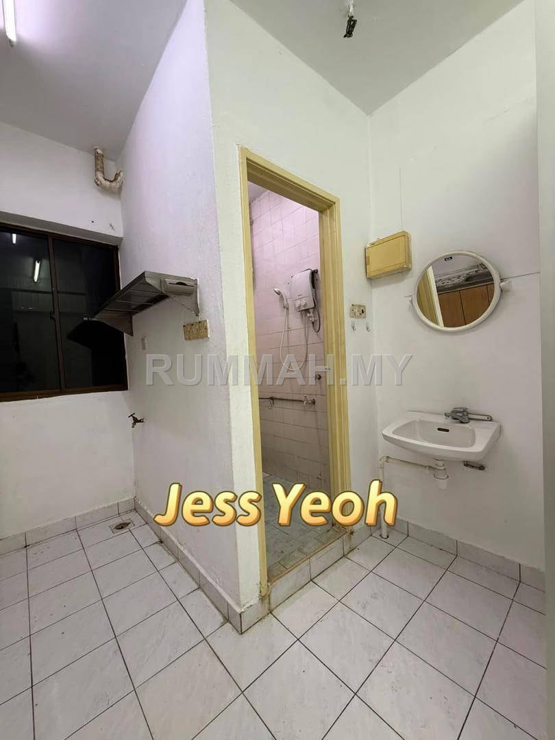 condo in Paya Terubong, Penang — photo 5