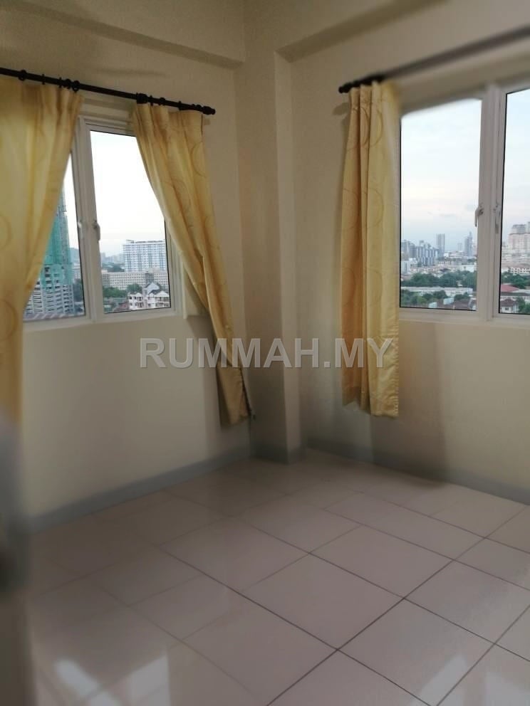 condo in Jelutong, Penang — photo 5