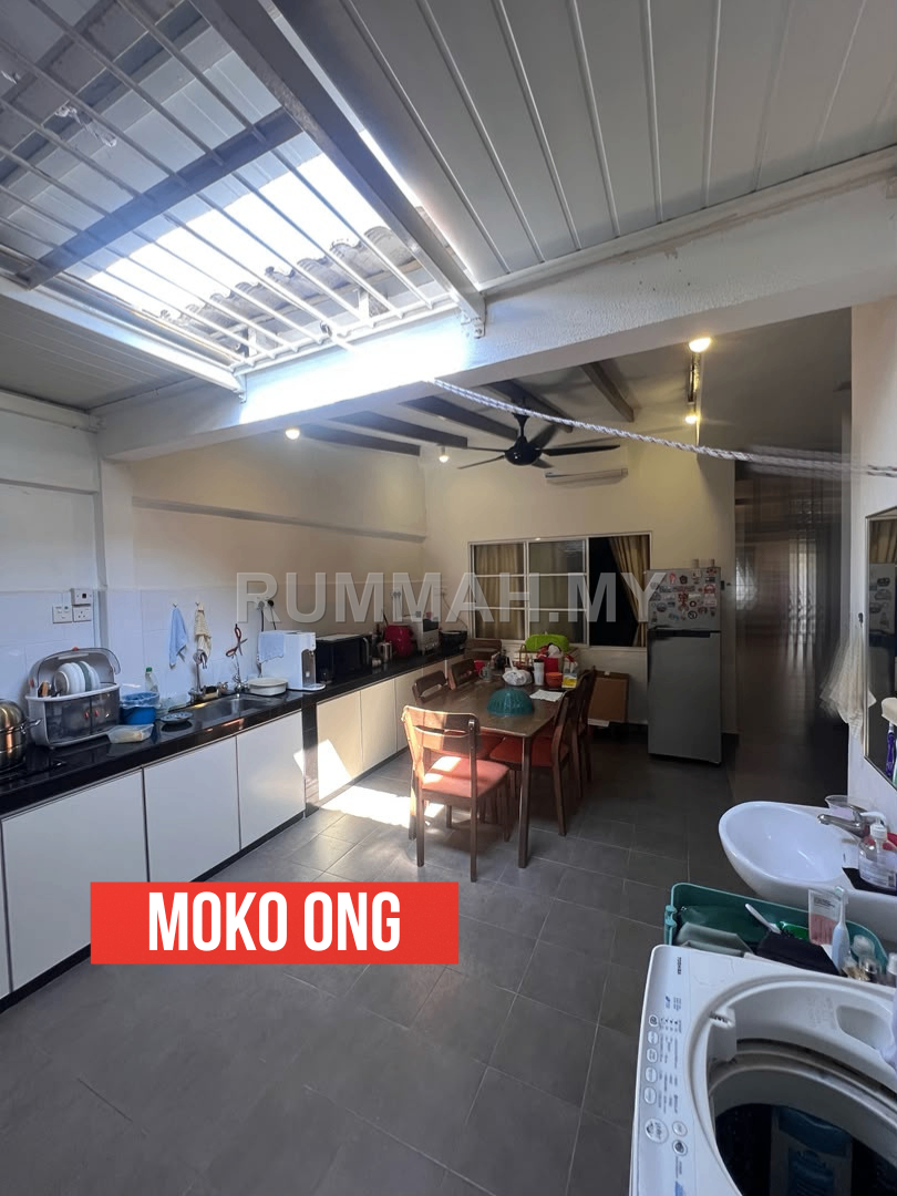 Fully Renovated Landed Single Storey Terrace Jelutong Greenland