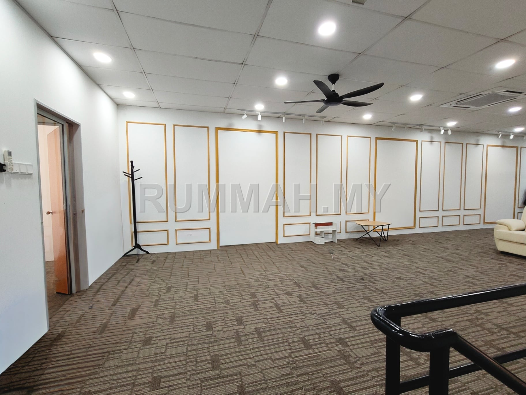 commercial in Bukit Jelutong, Selangor — photo 2