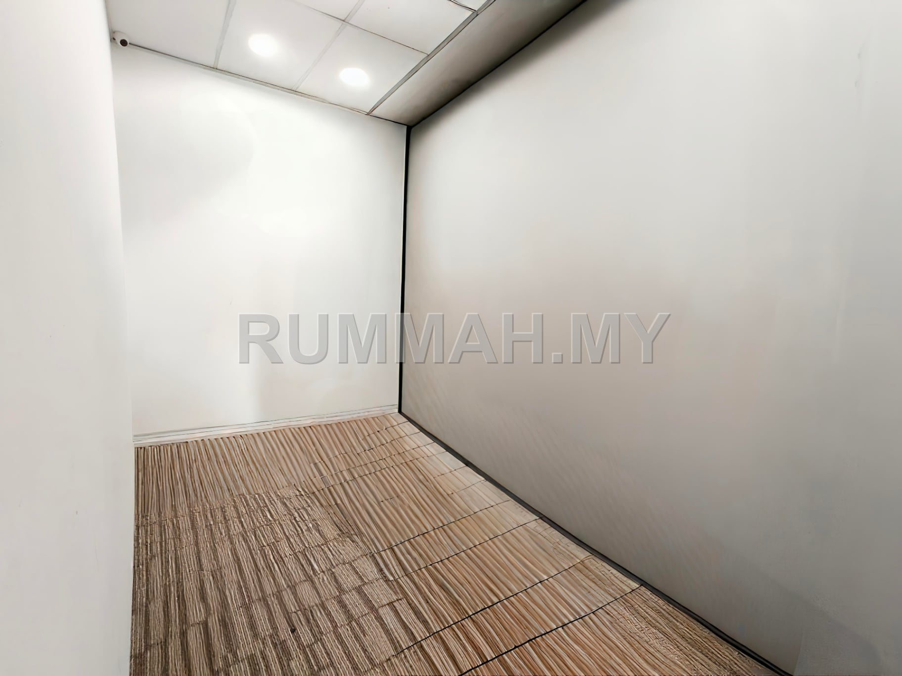 commercial in Bukit Jelutong, Selangor — photo 4