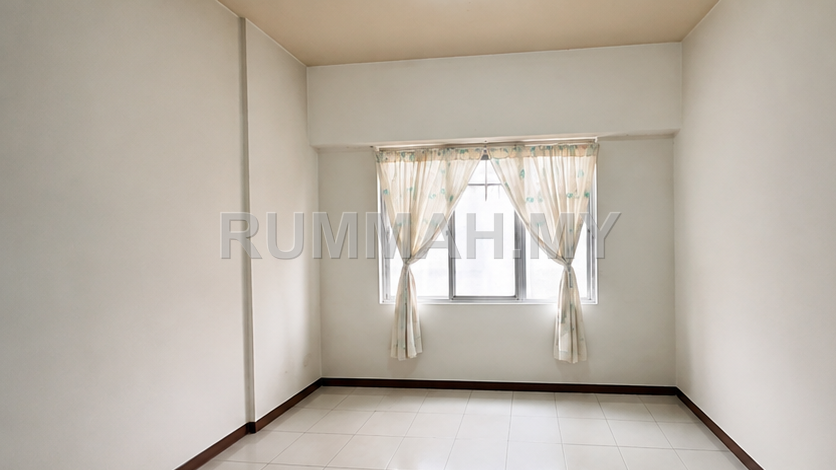 Century Park Apartment For Sale at Gelugor Near USM