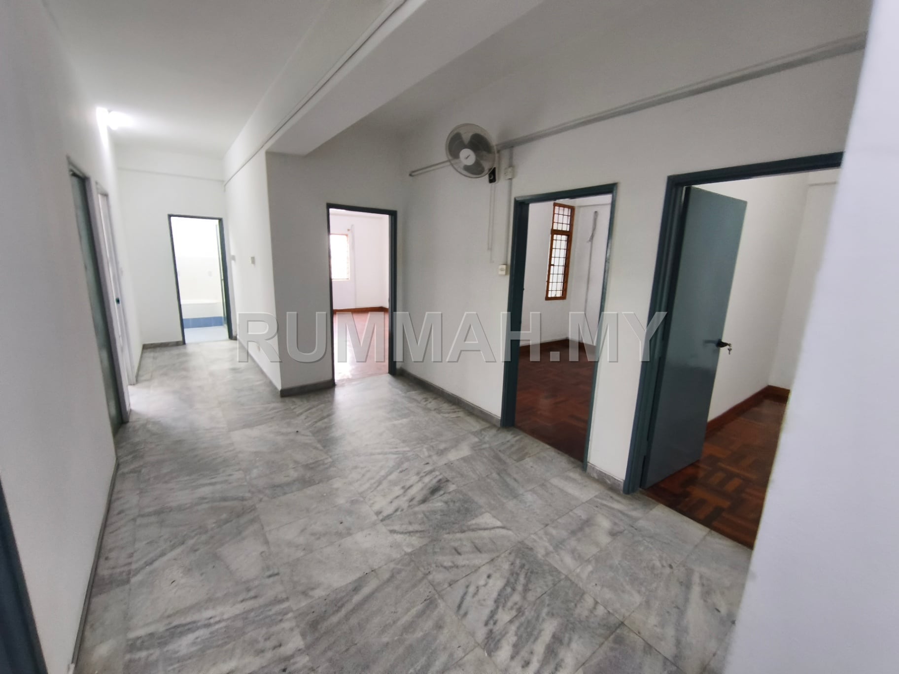 Ridzuan Condo Rent, 5 Rooms Basic unit, Bandar Sunway Petaling Jaya
