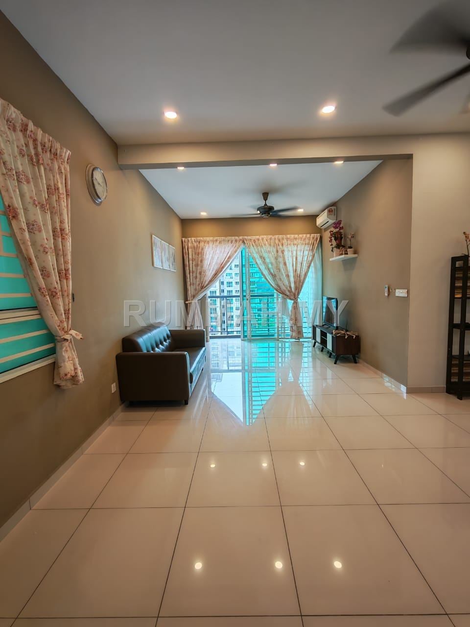 🏡 FOR SALE | ONE IMPERIAL, SUNGAI ARA 🏡 🔥 Spacious 1,250 SQ FT Unit – Only RM570K!