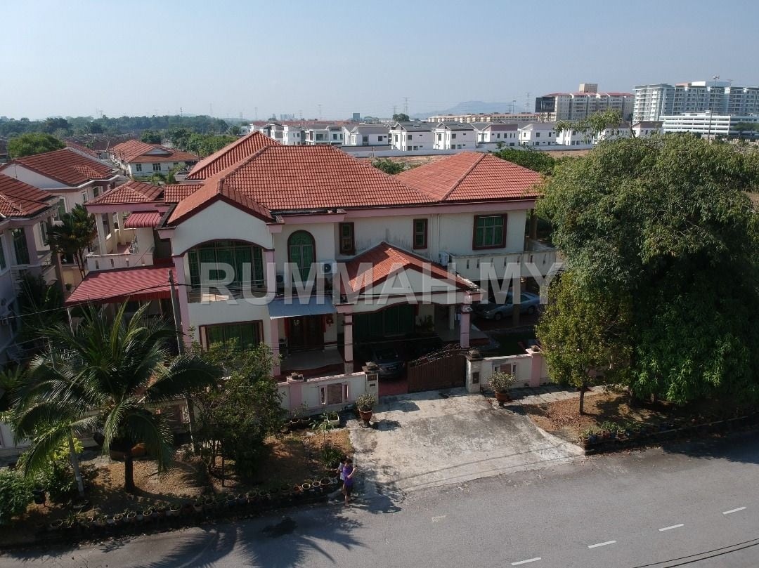 Bungalow House for Sale @ Bukit Minyak | Fully Furnished
