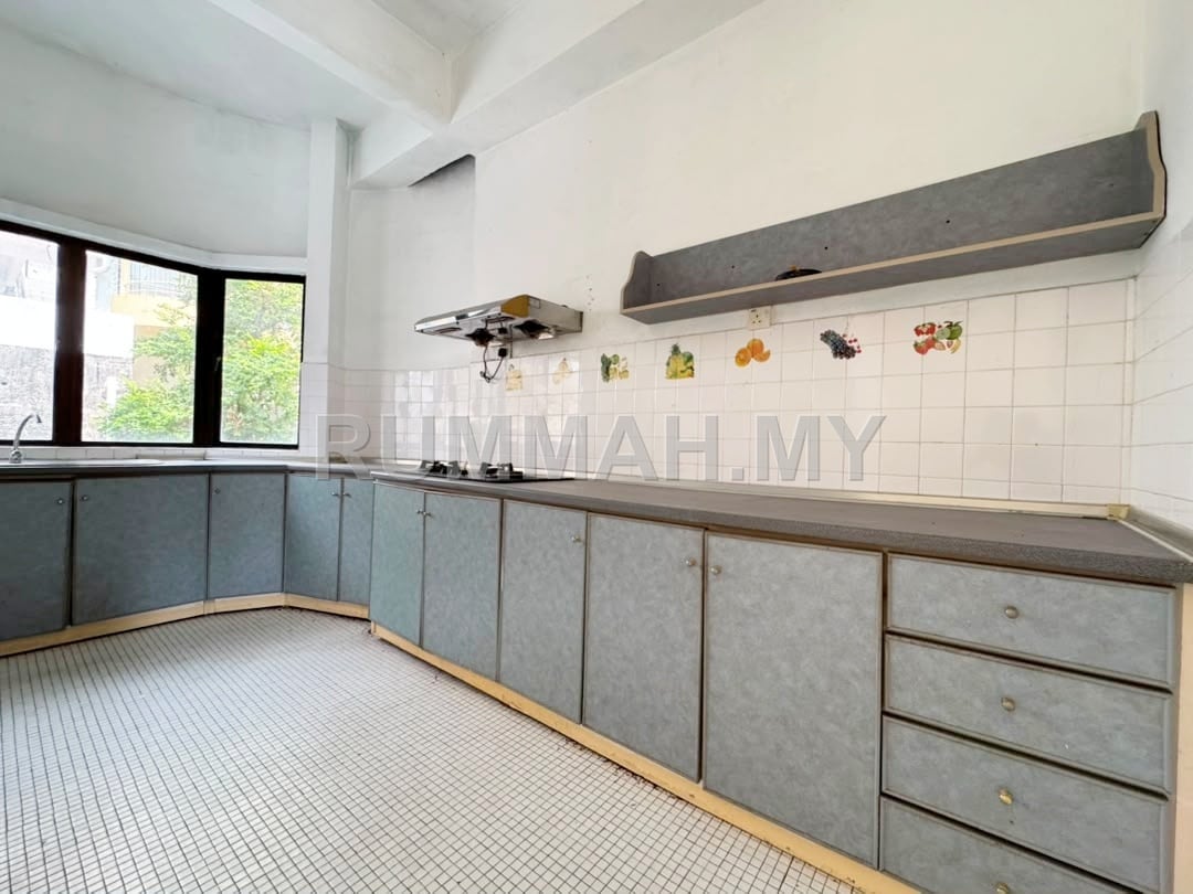house in Batu Ferringhi, Penang — photo 3