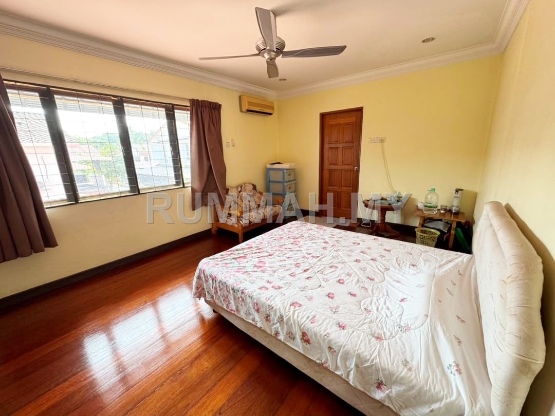 house in George Town, Penang — photo 2
