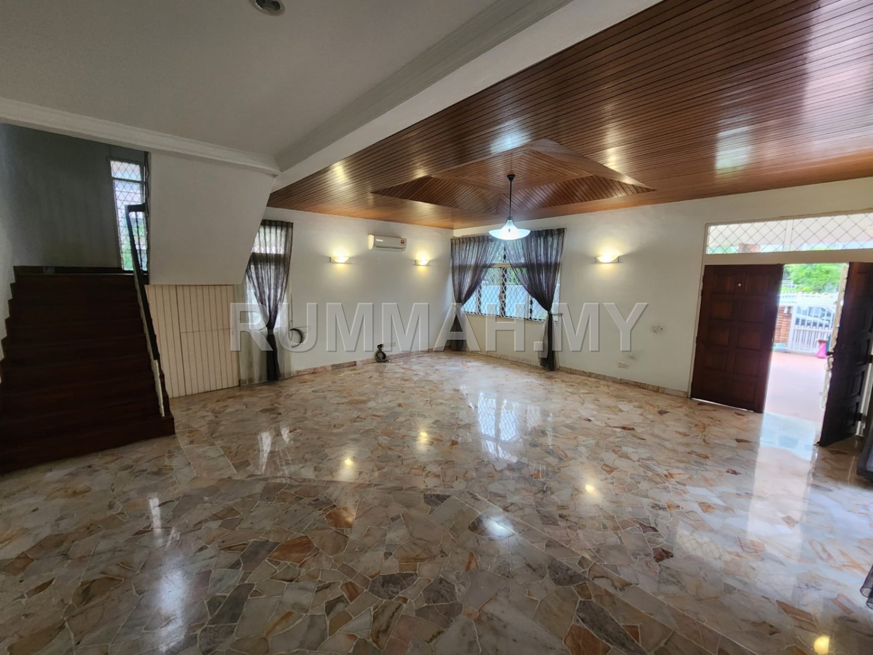 Lebuhraya Berjaya , Pulau Tikus Semi Detached