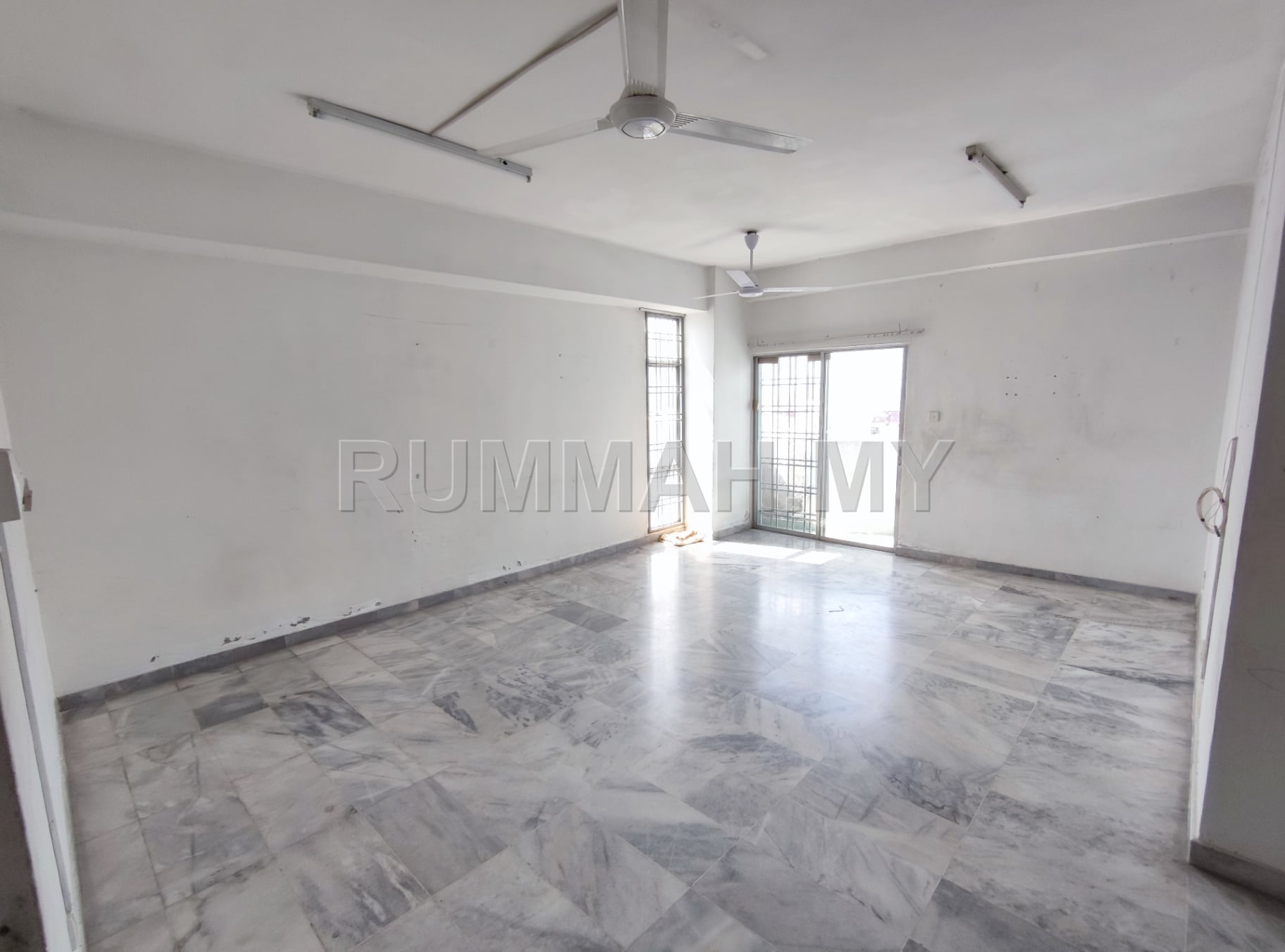 Ridzuan Condo Rent, 3 Rooms Partly Furnished, Bandar Sunway PJS10