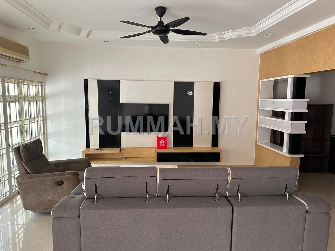 2-Storey Terrace for Sale @ Sungai Ara | Freehold