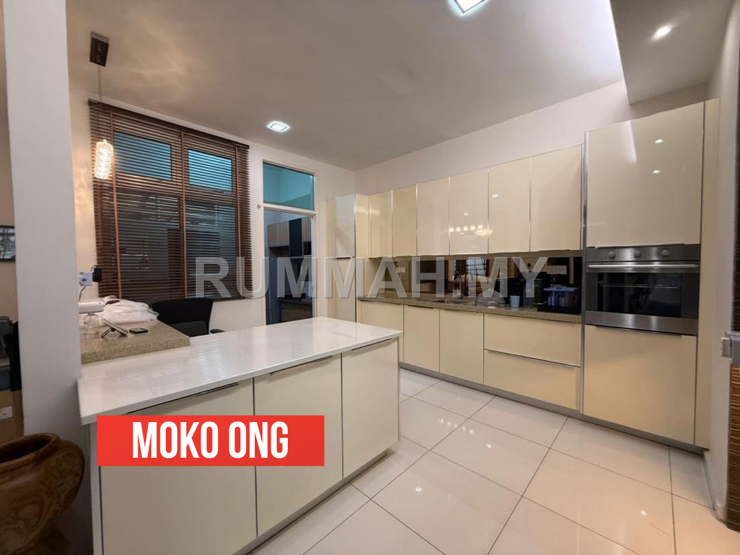 3 Storey Semi-D Fully Renovated @ Minden Height, Gelugor