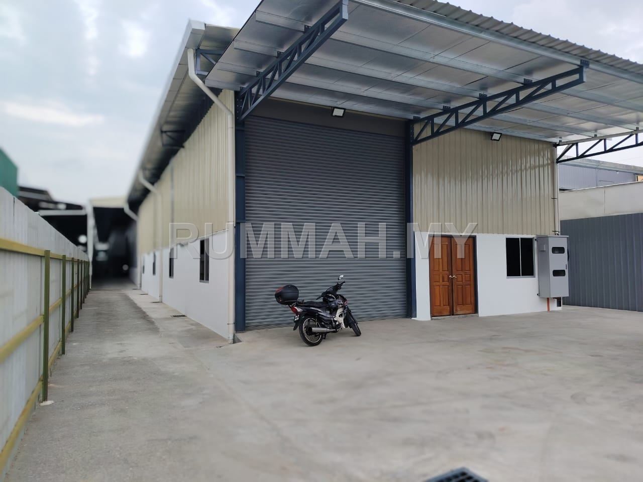 Industrial Warehouse for Rent @ Main Road | 20ft Ceiling Height