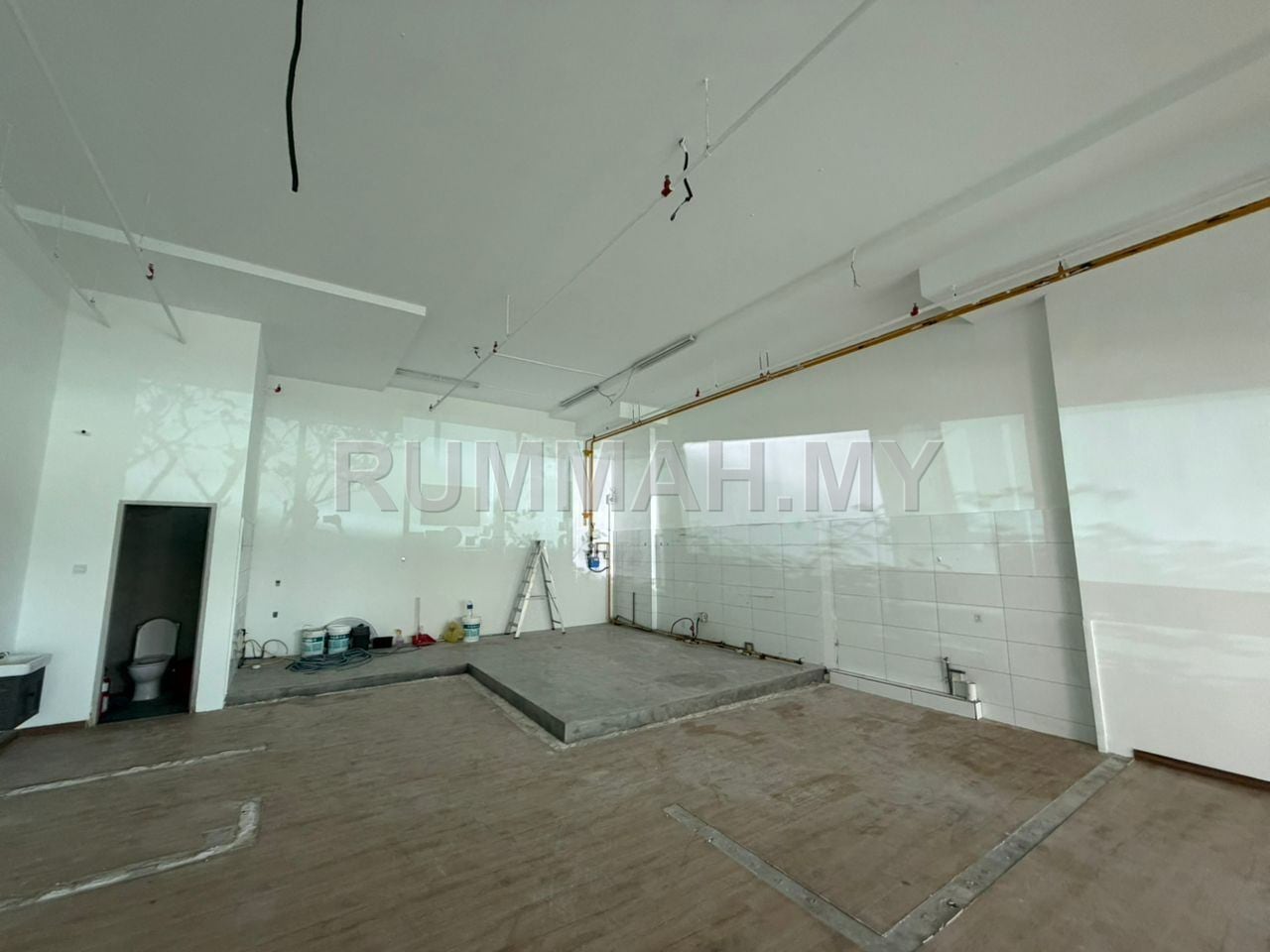 Shoplot for Rent @ Sensasi Utropolis, Batu Kawan | Ground Floor