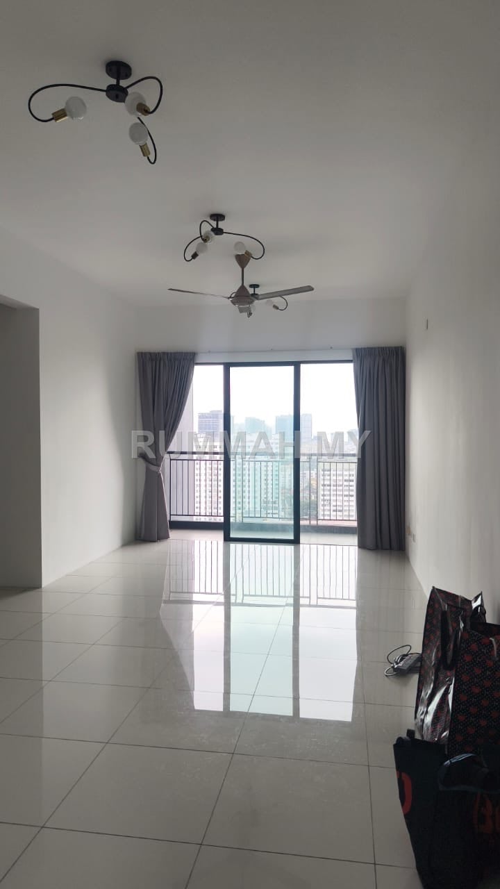 4-bedroom condo in Jelutong, Penang for rent - Skyview Residence @ Jelutong, 1450sft, 4 Bedrooms, 2 CP| SE-S11574