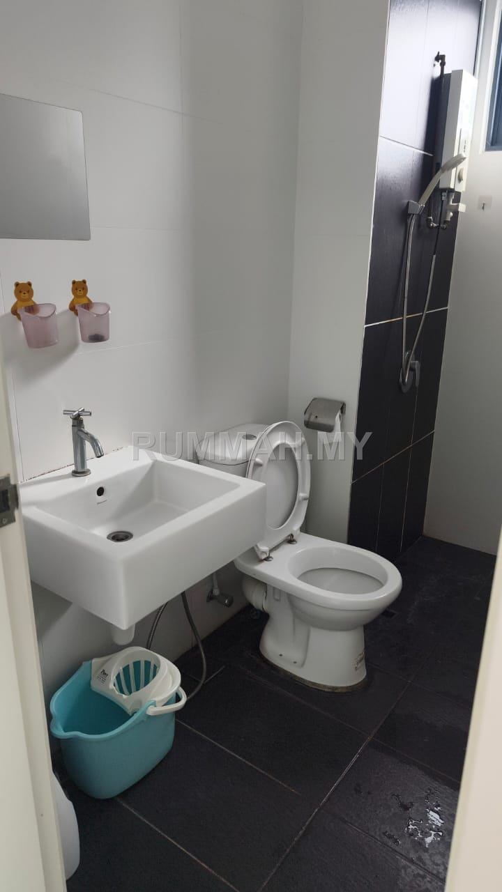 condo in Jelutong, Penang — photo 3